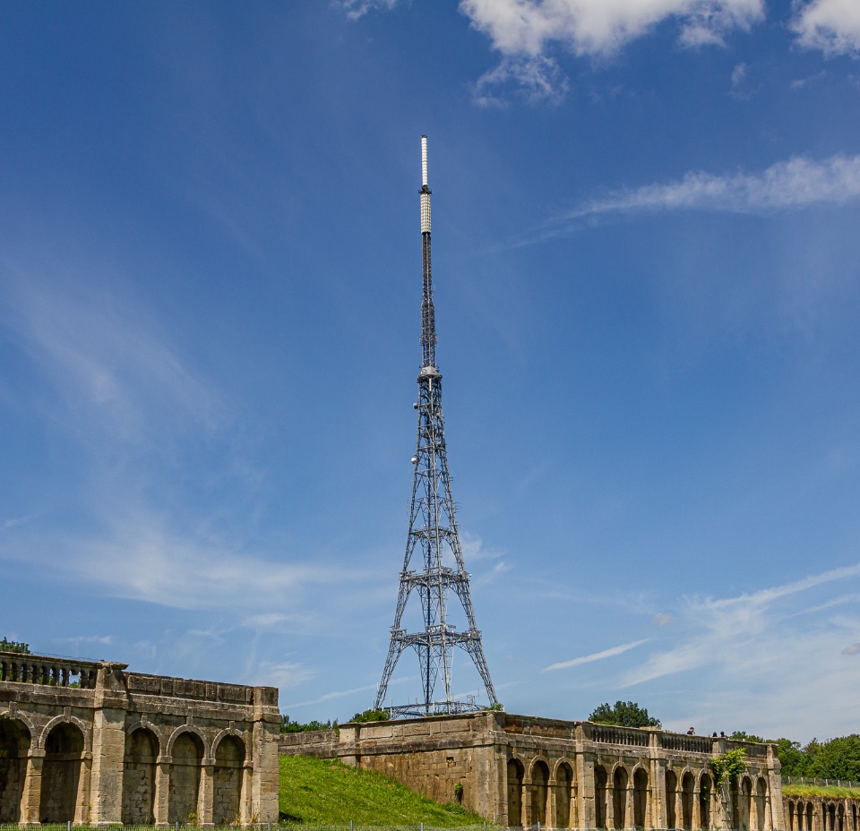 https://exposeproperty.develop3.propertystream.co/content/uploads/2021/05/Things-to-do-in-Crystal-Palace-–-960-x-928.jpg